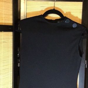 Black sleeveless dress